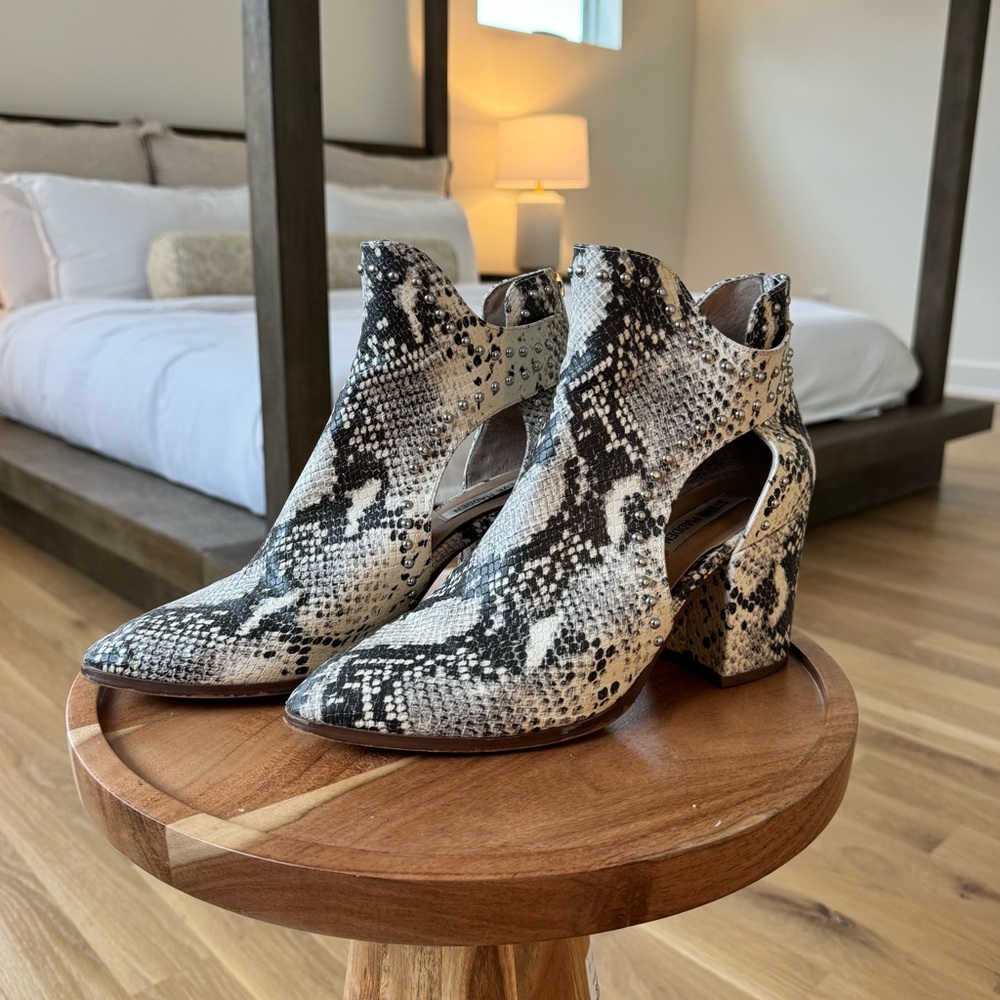 Steve Madden Snake Print Leather Cutout Ankle Boots with Studs, Size 9.5
